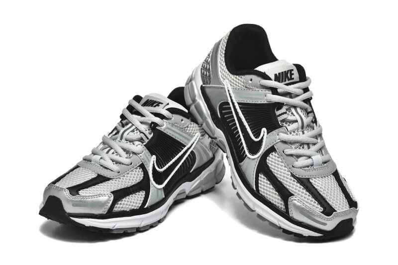 Découvrez le confort exceptionnel des Baskets Nike Zoom Vomero 5, alliant légèreté et innovation. Parfaites pour les sportifs et les passionnés !