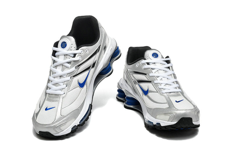 Les Baskets Nike Shox Ride 2 Supreme X incarnent un style emblématique et une performance supérieure.

Par ailleurs, leur design distinctif et leur utilisation