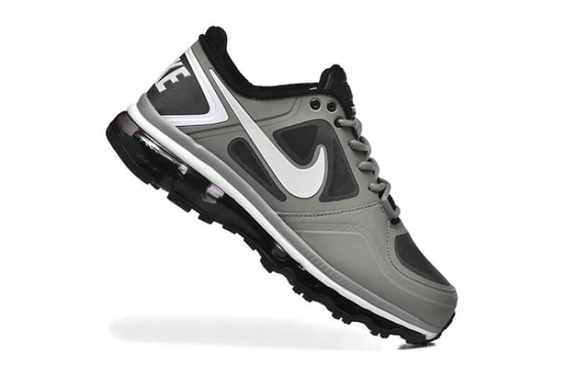 Découvrez les Baskets Nike trainer 1.3 max, le parfait mélange de confort et de performance pour tous vos entraînements. Testez-les maintenant !