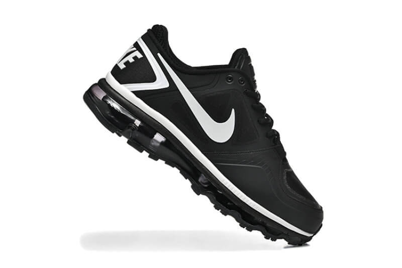 Découvrez les Baskets Nike trainer 1.3 max, le parfait mélange de confort et de performance pour tous vos entraînements. Testez-les maintenant !