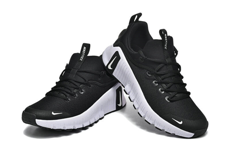 Découvrez les Baskets Nike Free Metcon 6, alliant puissance et flexibilité pour vos entraînements. Améliorez vos performances dès aujourd'hui!