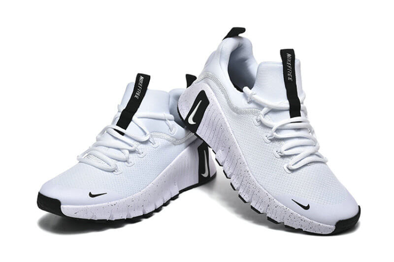Découvrez les Baskets Nike Free Metcon 6, alliant puissance et flexibilité pour vos entraînements. Améliorez vos performances dès aujourd'hui!