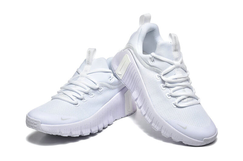 Découvrez les Baskets Nike Free Metcon 6, alliant puissance et flexibilité pour vos entraînements. Améliorez vos performances dès aujourd'hui!