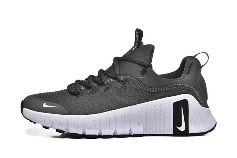 Découvrez les Baskets Nike Free Metcon 6, alliant puissance et flexibilité pour vos entraînements. Améliorez vos performances dès aujourd'hui!