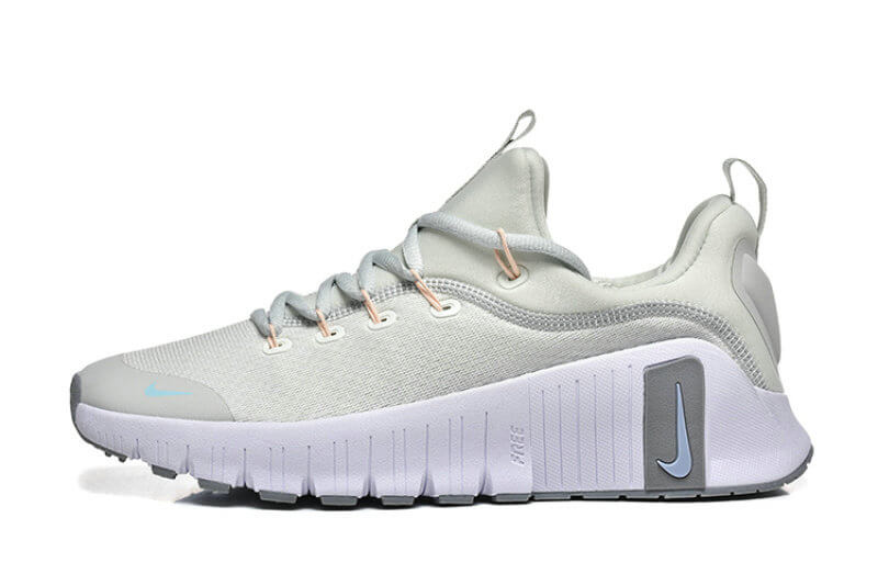 Découvrez les Baskets Nike Free Metcon 6, alliant puissance et flexibilité pour vos entraînements. Améliorez vos performances dès aujourd'hui!