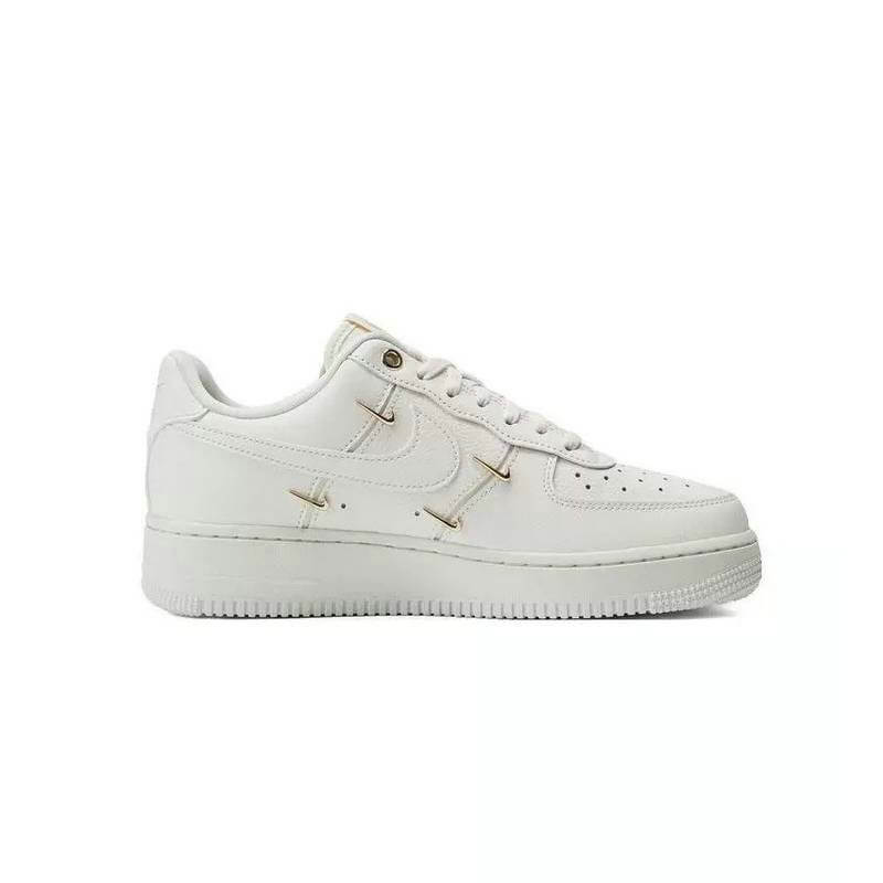 Les baskets Nike Air Force 1 combinent style et performance, offrant une expérience exceptionnelle.pas cher. Le moins cher.