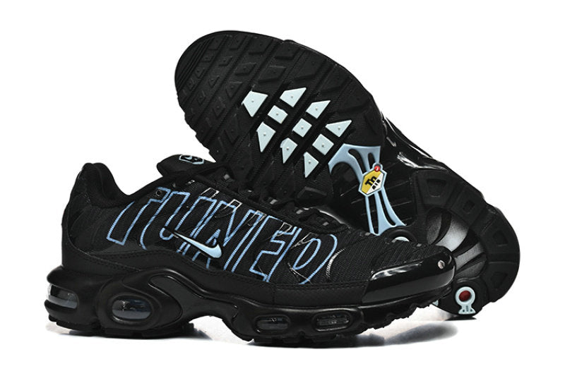 Les  Baskets Nike Air Max Tn incarnent un style emblématique et une performance supérieure.

 
Par ailleurs, leur design distinctif et leur utilisation de matériaux de haute qualité en font un choix incontournable.