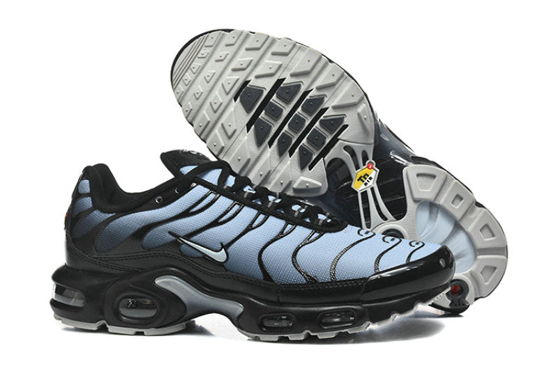 Les  Baskets Nike Air Max Tn incarnent un style emblématique et une performance supérieure.

 
Par ailleurs, leur design distinctif et leur utilisation de matériaux de haute qualité en font un choix incontournable.