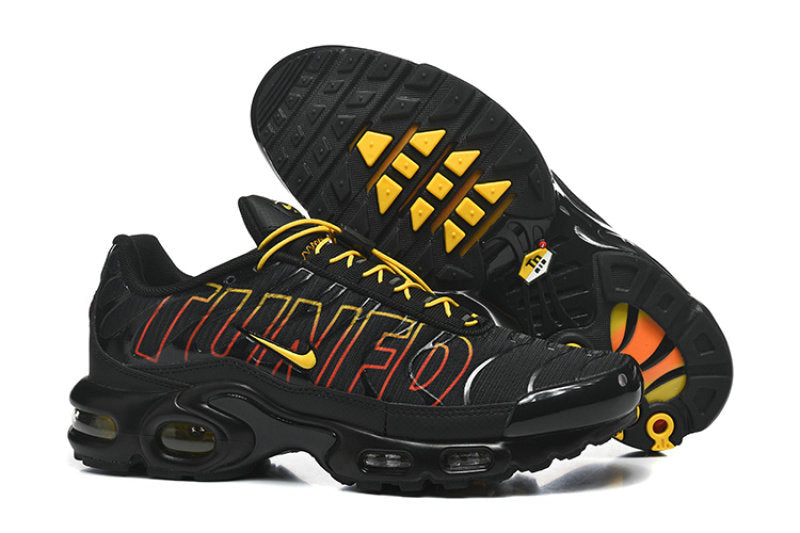 Les  Baskets Nike Air Max Tn incarnent un style emblématique et une performance supérieure.

 
Par ailleurs, leur design distinctif et leur utilisation de matériaux de haute qualité en font un choix incontournable.