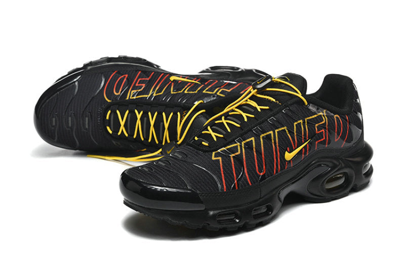 Les  Baskets Nike Air Max Tn incarnent un style emblématique et une performance supérieure.

 
Par ailleurs, leur design distinctif et leur utilisation de matériaux de haute qualité en font un choix incontournable.