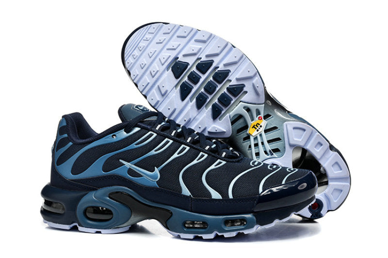 Les  Baskets Nike Air Max Tn incarnent un style emblématique et une performance supérieure.

 
Par ailleurs, leur design distinctif et leur utilisation de matériaux de haute qualité en font un choix incontournable.