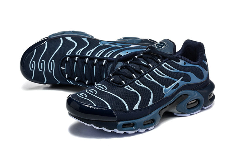 Les  Baskets Nike Air Max Tn incarnent un style emblématique et une performance supérieure.

 
Par ailleurs, leur design distinctif et leur utilisation de matériaux de haute qualité en font un choix incontournable.