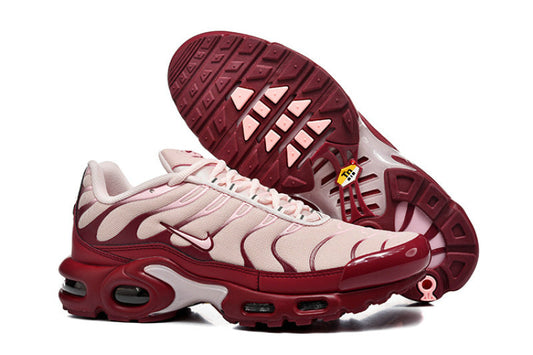 Les  Baskets Nike Air Max Tn incarnent un style emblématique et une performance supérieure.

 
Par ailleurs, leur design distinctif et leur utilisation de matériaux de haute qualité en font un choix incontournable.