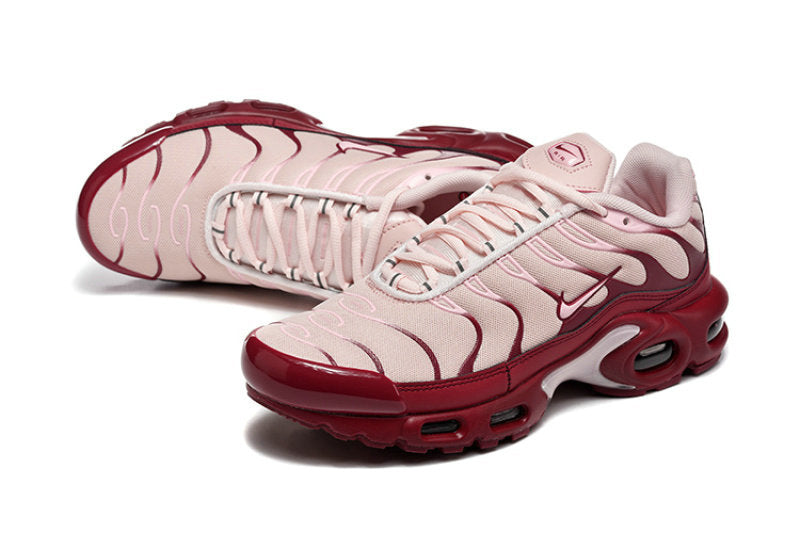 Les  Baskets Nike Air Max Tn incarnent un style emblématique et une performance supérieure.

 
Par ailleurs, leur design distinctif et leur utilisation de matériaux de haute qualité en font un choix incontournable.