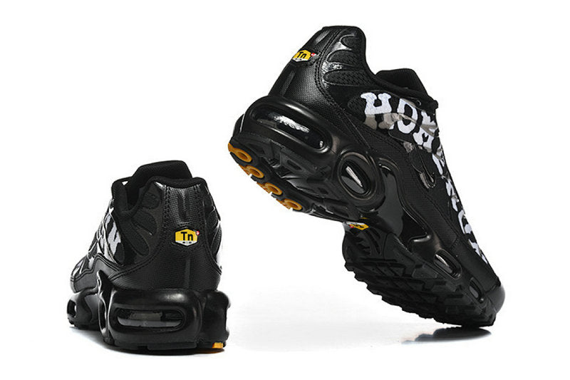 Les  Baskets Nike Air Max Tn incarnent un style emblématique et une performance supérieure.

 
Par ailleurs, leur design distinctif et leur utilisation de matériaux de haute qualité en font un choix incontournable.