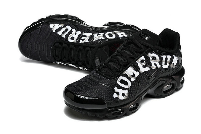 Les  Baskets Nike Air Max Tn incarnent un style emblématique et une performance supérieure.

 
Par ailleurs, leur design distinctif et leur utilisation de matériaux de haute qualité en font un choix incontournable.