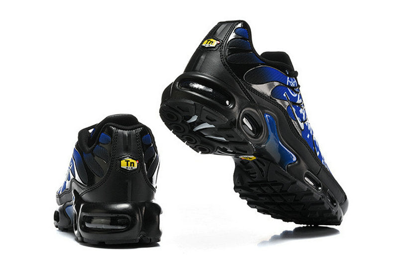 Les  Baskets Nike Air Max Tn incarnent un style emblématique et une performance supérieure.

 
Par ailleurs, leur design distinctif et leur utilisation de matériaux de haute qualité en font un choix incontournable.