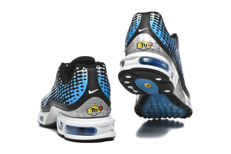 Les baskets Nike Air Max DN8 combinent innovation et design moderne pour offrir un style dynamique et une performance inégalée.pas cher . Le moins cher.