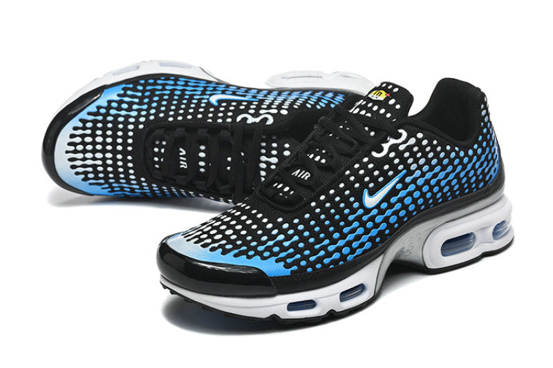 Les baskets Nike Air Max DN8 combinent innovation et design moderne pour offrir un style dynamique et une performance inégalée.pas cher . Le moins cher.