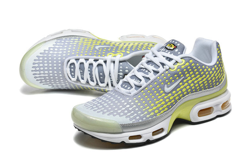 Les  Baskets Nike Air Max Tn incarnent un style emblématique et une performance supérieure.

 
Par ailleurs, leur design distinctif et leur utilisation de matériaux de haute qualité en font un choix incontournable.