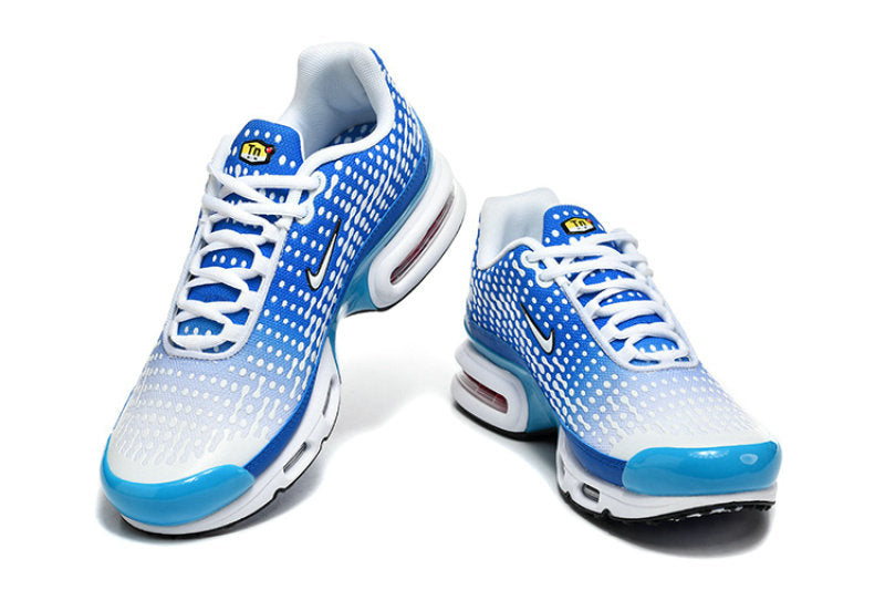 Les  Baskets Nike Air Max Tn incarnent un style emblématique et une performance supérieure.

 
Par ailleurs, leur design distinctif et leur utilisation de matériaux de haute qualité en font un choix incontournable.