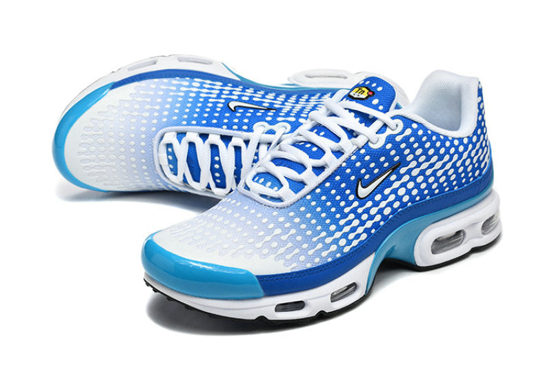Les  Baskets Nike Air Max Tn incarnent un style emblématique et une performance supérieure.

 
Par ailleurs, leur design distinctif et leur utilisation de matériaux de haute qualité en font un choix incontournable.