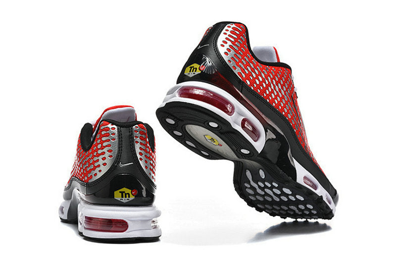 Les  Baskets Nike Air Max Tn incarnent un style emblématique et une performance supérieure.

 
Par ailleurs, leur design distinctif et leur utilisation de matériaux de haute qualité en font un choix incontournable.