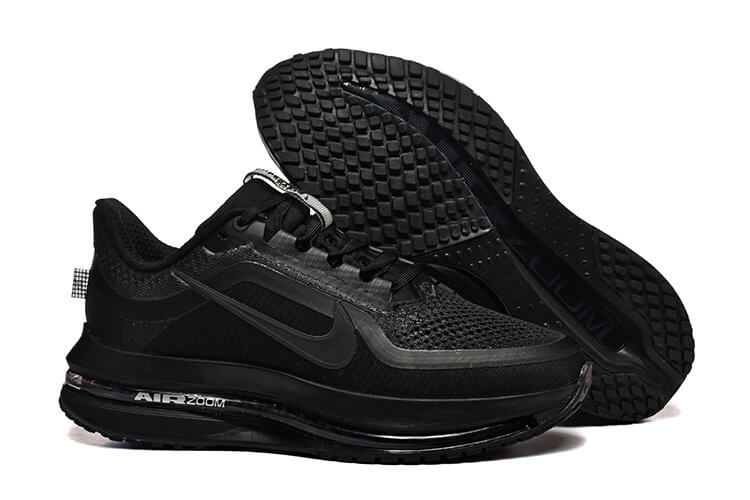 Les Baskets Nike Zoom pegasus combinent style et performance, offrant une expérience unique. Leur design élégant. Pas cher. Le moins Cher.