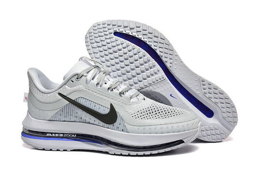 Les Baskets Nike Zoom pegasus combinent style et performance, offrant une expérience unique. Leur design élégant. Pas cher. Le moins Cher.