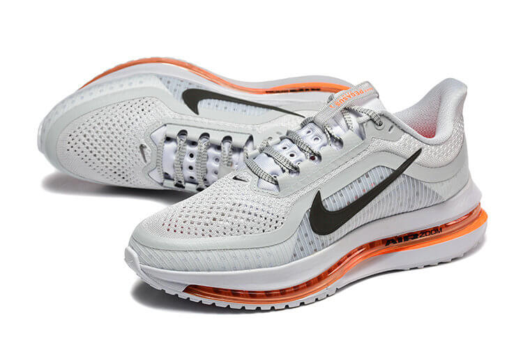 Les Baskets Nike Zoom pegasus combinent style et performance, offrant une expérience unique. Leur design élégant. Pas cher. Le moins Cher.