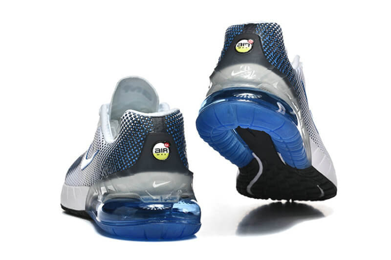 Découvrez les Baskets Nike Air Max Phoenix, un mélange parfait de design moderne et de confort. Essayez-les pour un pas léger !