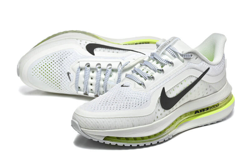 Les Baskets Nike Zoom pegasus combinent style et performance, offrant une expérience unique. Leur design élégant. Pas cher. Le moins Cher.