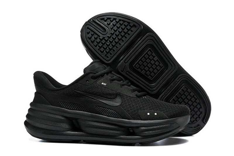 Les Baskets Nike Zoom pegasus combinent style et performance, offrant une expérience unique. Leur design élégant. Pas cher. Le moins Cher.