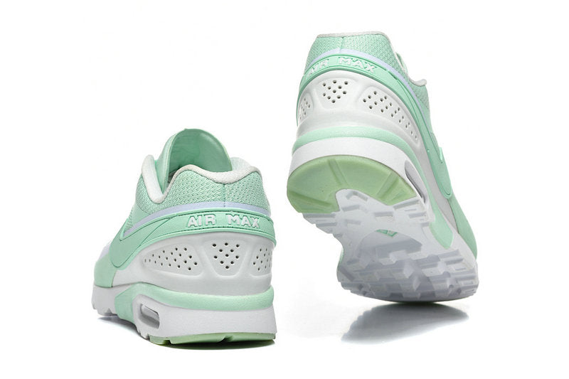 Les baskets Nike Air Max BW allient un style intemporel à un confort inégalé. Leur design classique  de haute qualité .pas Cher. le moins cher.