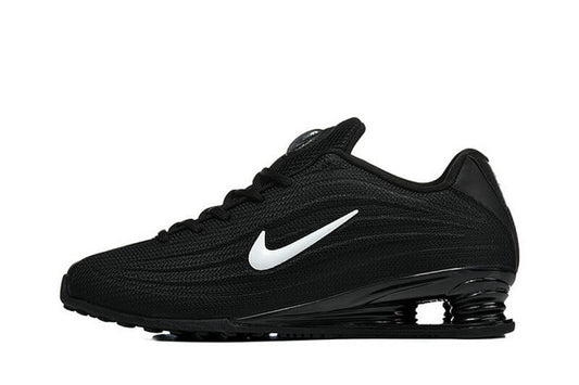 Les baskets Nike Shox NZ combinent style et performance pour les amateurs de mode et les athlètes.pas cher. Le moins cher.