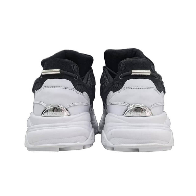 Les baskets sneakers Versace incarnent un style emblématique et un luxe italien.

 leur design audacieux.pas cher. Le moins cher.