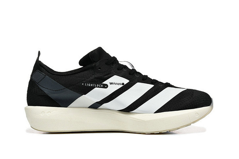 Repoussez vos limites avec les Baskets adidas Adios 9! Conception dynamique pour des performances maximales à chaque pas. Découvrez-les maintenant!