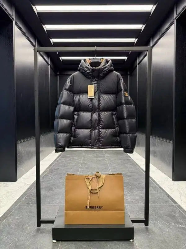 Les Doudoune Burberry l'élégance et la qualité, offrant  expérience exceptionnelle.  design raffiné matériaux de haute qualité.pas cher. Le moins cher.