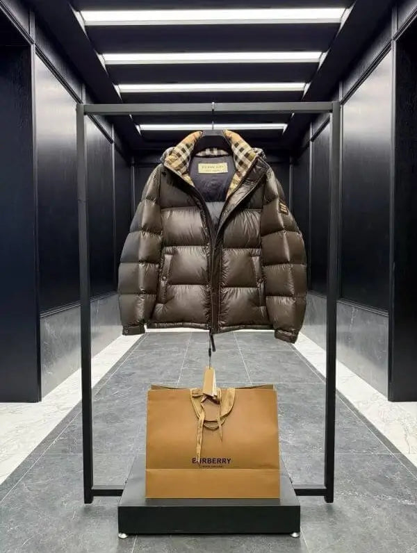 Les Doudoune Burberry l'élégance et la qualité, offrant  expérience exceptionnelle.  design raffiné matériaux de haute qualité.pas cher. Le moins cher.