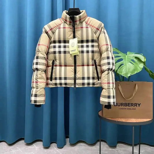Les Doudoune Burberry l'élégance et la qualité, offrant  expérience exceptionnelle.  design raffiné matériaux de haute qualité.pas cher. Le moins cher.