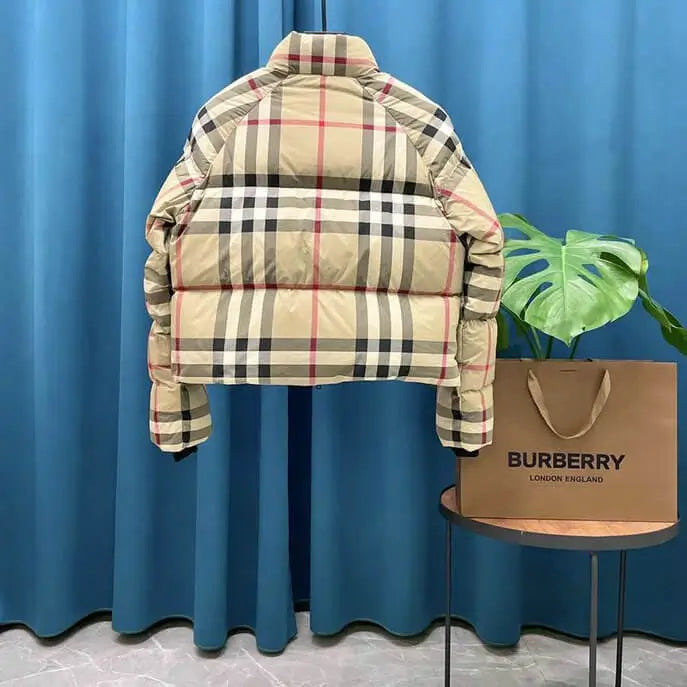 Les Doudoune Burberry l'élégance et la qualité, offrant  expérience exceptionnelle.  design raffiné matériaux de haute qualité.pas cher. Le moins cher.