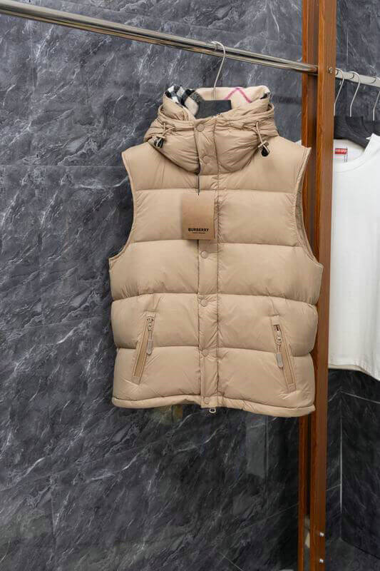Les Doudoune Burberry l'élégance et la qualité, offrant  expérience exceptionnelle.  design raffiné matériaux de haute qualité.pas cher. Le moins cher.