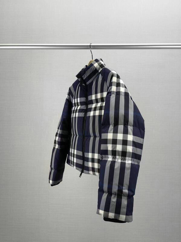 Les Doudoune Burberry l'élégance et la qualité, offrant  expérience exceptionnelle.  design raffiné matériaux de haute qualité.pas cher. Le moins cher.