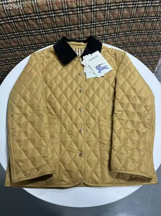 Les Doudoune Burberry l'élégance et la qualité, offrant  expérience exceptionnelle.  design raffiné matériaux de haute qualité.pas cher. Le moins cher.