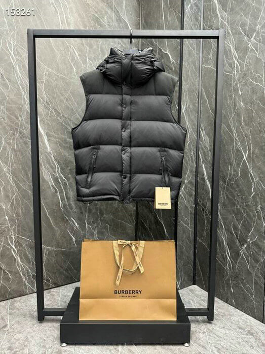 Les Doudoune Burberry l'élégance et la qualité, offrant  expérience exceptionnelle.  design raffiné matériaux de haute qualité.pas cher. Le moins cher.