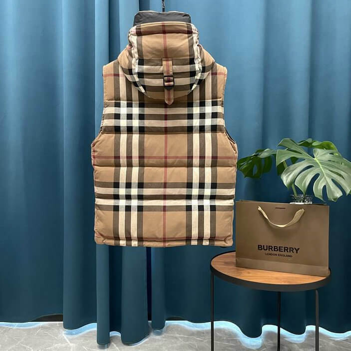 Les Doudoune Burberry l'élégance et la qualité, offrant  expérience exceptionnelle.  design raffiné matériaux de haute qualité.pas cher. Le moins cher.