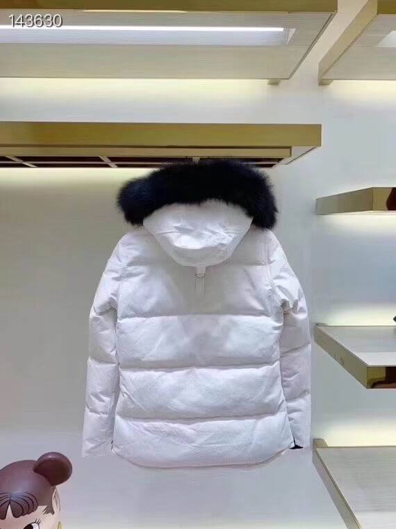 Les doudounes Moose Knuckles allient élégance et performance pour offrir une protection optimale contre le froid. Leur design sophistiqué.pas cher. Le moins cher.