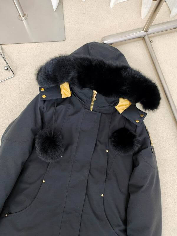 Les doudounes Moose Knuckles allient élégance et performance pour offrir une protection optimale contre le froid. Leur design sophistiqué.pas cher. Le moins cher.