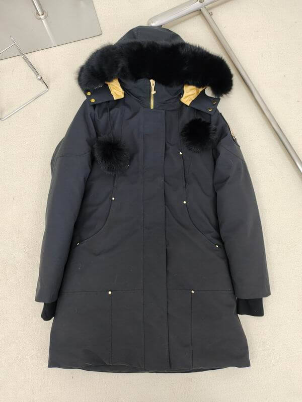 Les doudounes Moose Knuckles allient élégance et performance pour offrir une protection optimale contre le froid. Leur design sophistiqué.pas cher. Le moins cher.