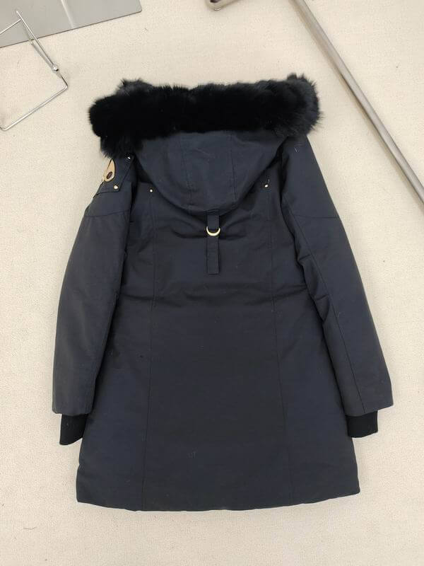 Les doudounes Moose Knuckles allient élégance et performance pour offrir une protection optimale contre le froid. Leur design sophistiqué.pas cher. Le moins cher.